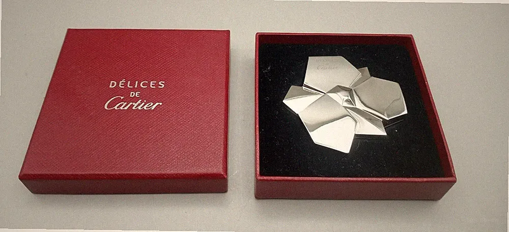 Cartier Delices de Cartier Solid Perfume 1g/.035 oz Swivel Silver Flower in Box